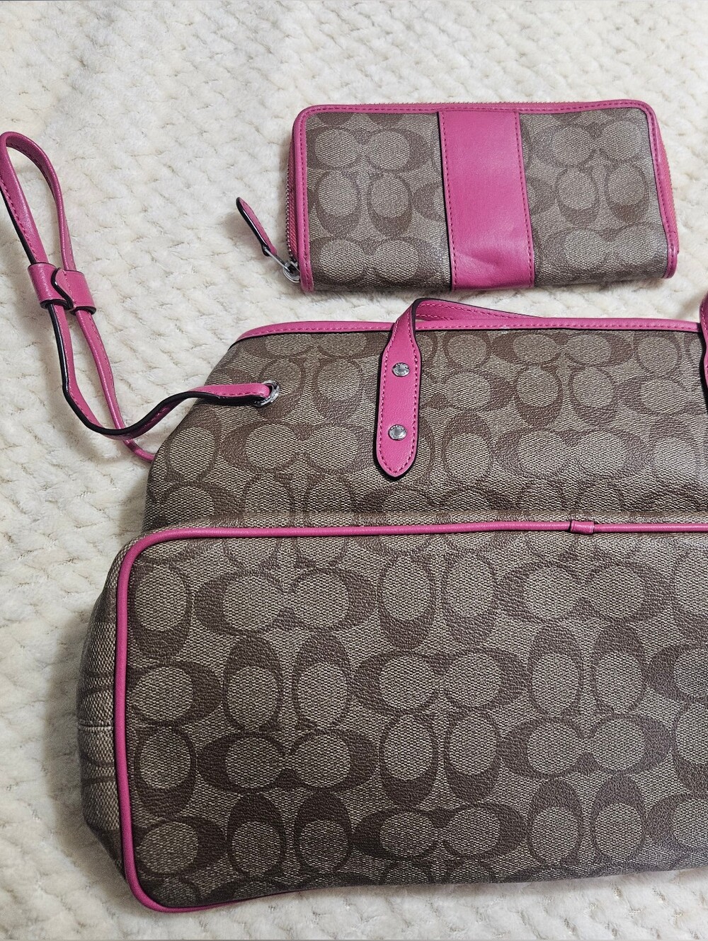 Coach Brown Signature Shoulder Bag  and Wallet - Picture 12 of 12